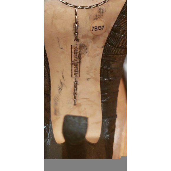 VINCE CAMUTO Metallic Silver Black MODA Platform Peep Toe Pumps size 7 - Picture 8 of 8